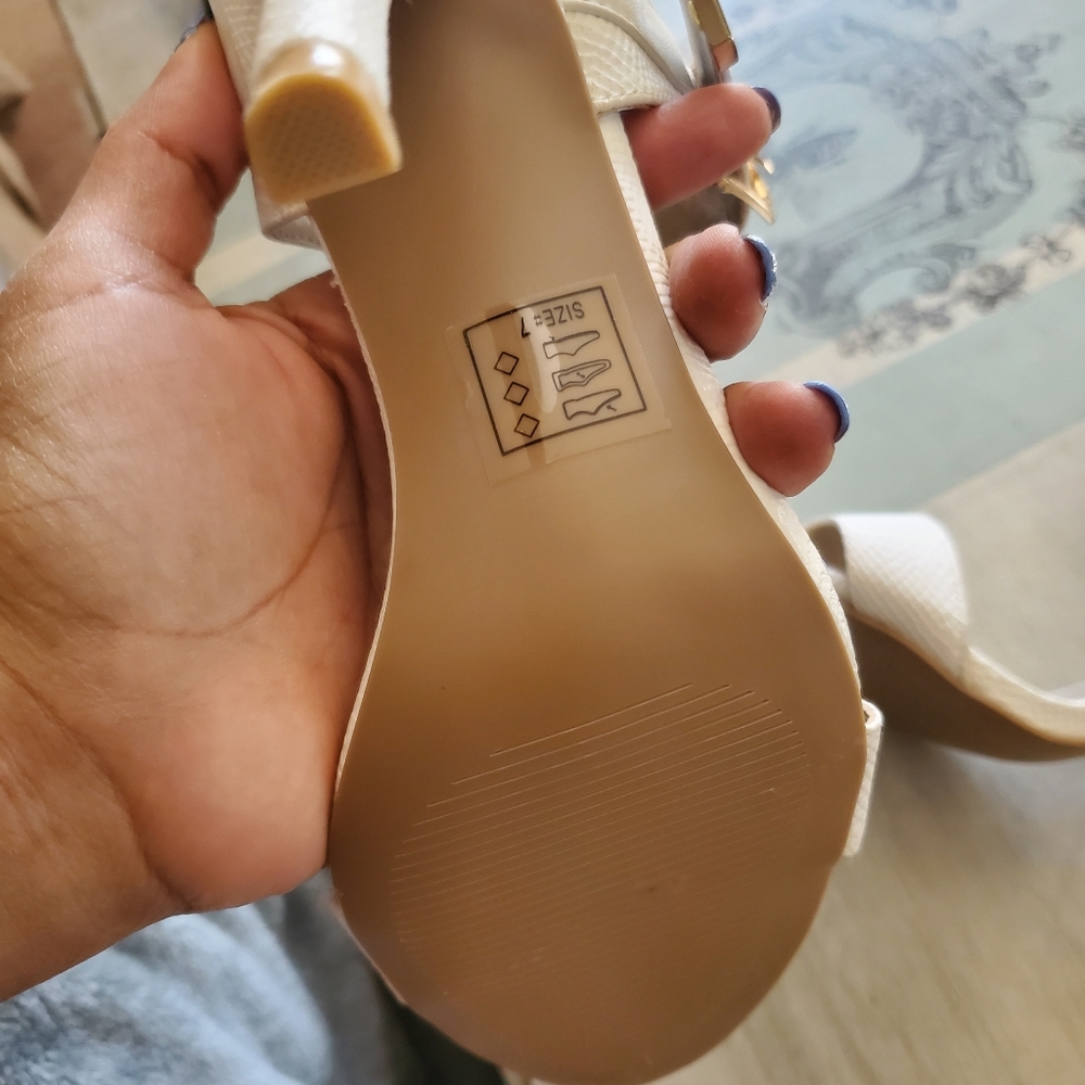 Heels - Picture 5 of 5
